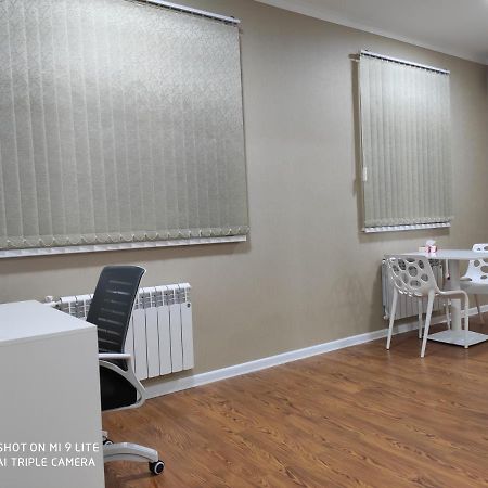 1-Bedroom Apartment In The Very City Center Taschkent Exterior foto
