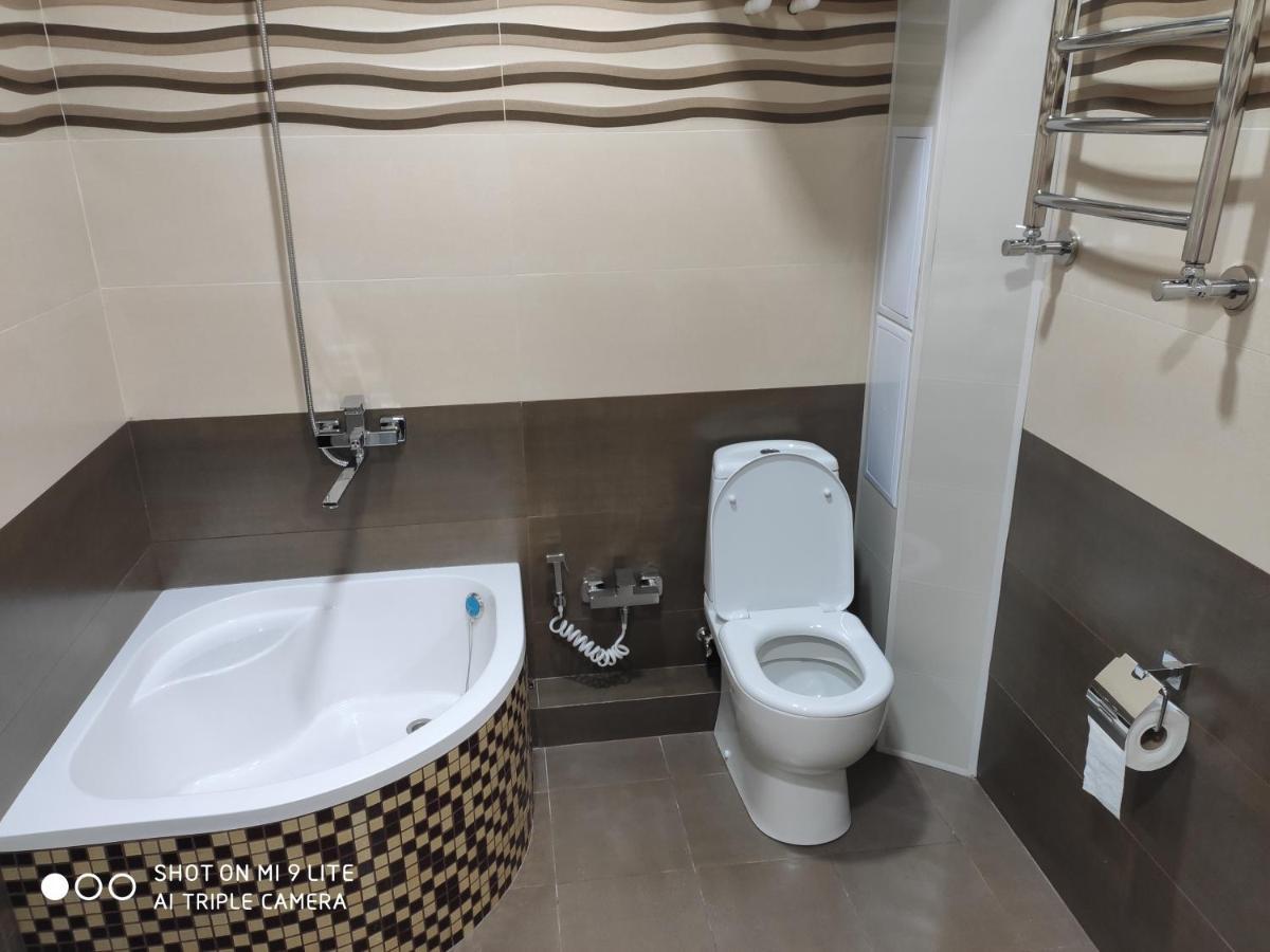 1-Bedroom Apartment In The Very City Center Taschkent Exterior foto