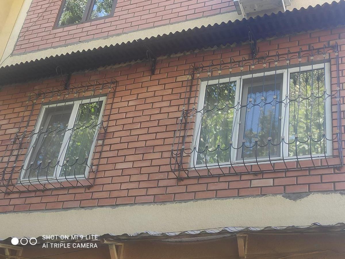 1-Bedroom Apartment In The Very City Center Taschkent Exterior foto